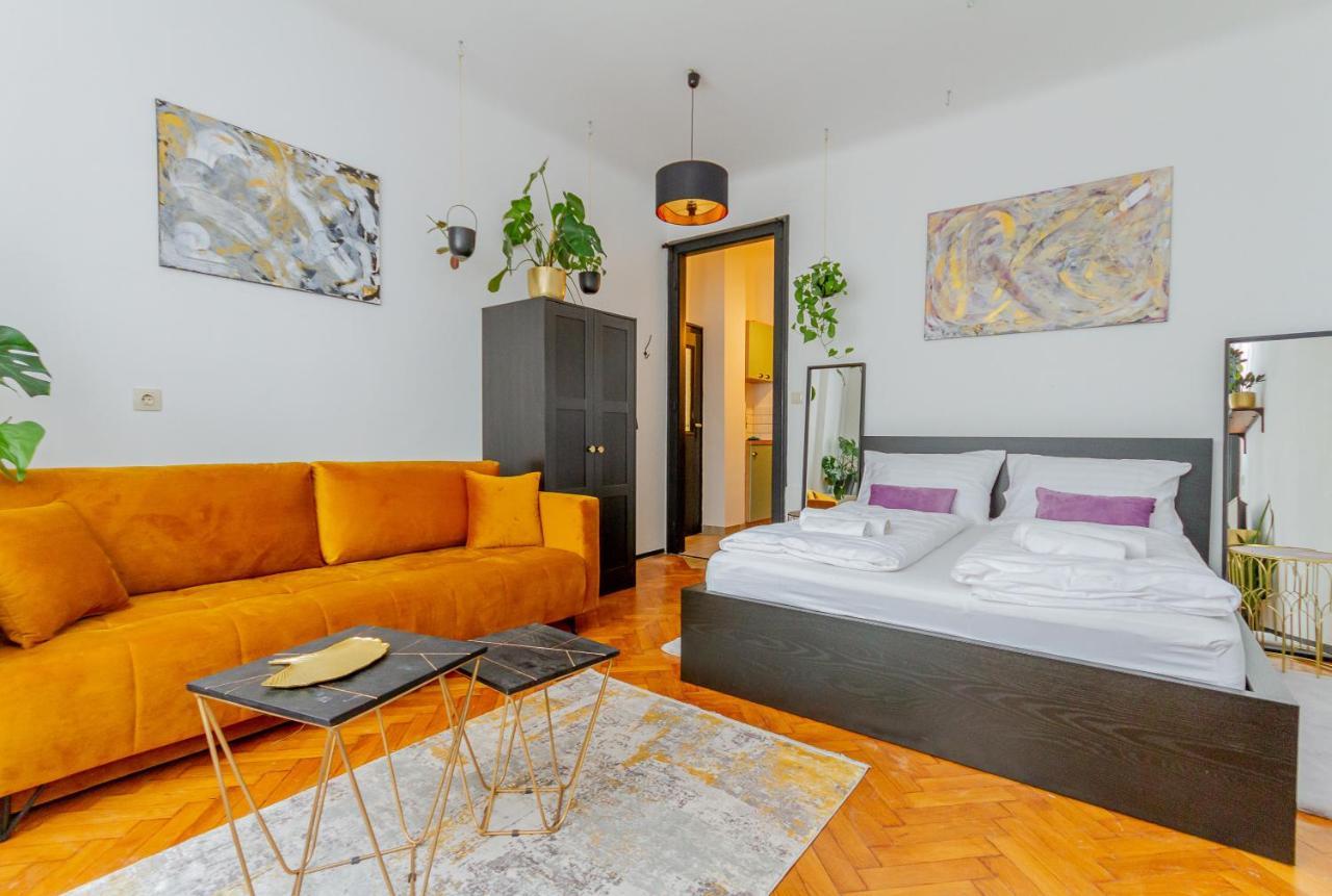 Central Studio @ Jaszai Mari Square Budapest Extérieur photo